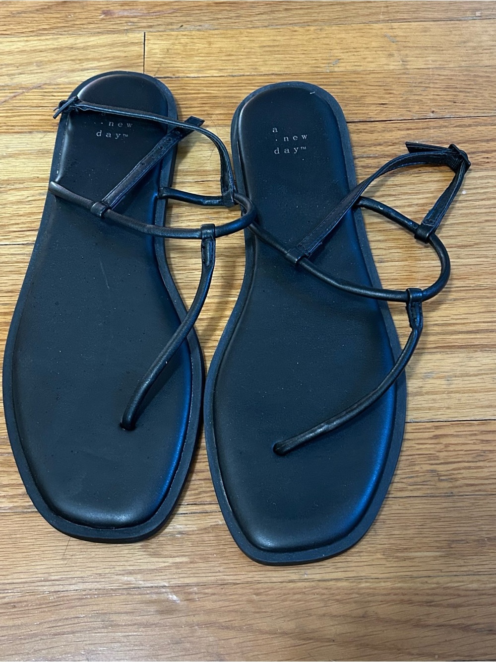 a new day Black Minimal T strap Sandals Size 10
